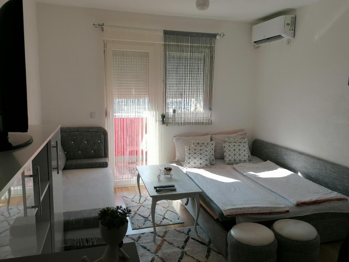 Studio Apartman זניקה מראה חיצוני תמונה